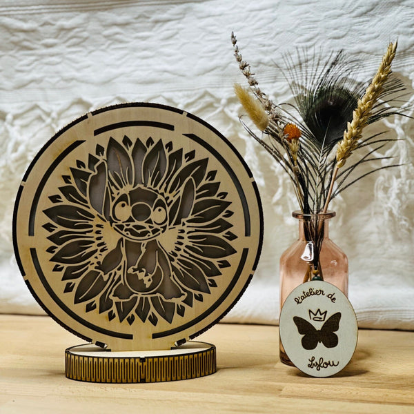 Veilleuse ronde en bois Stitch
