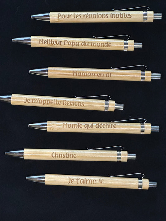Stylo en bambou gravé – Personnalisé avec humour et/ou tendresse