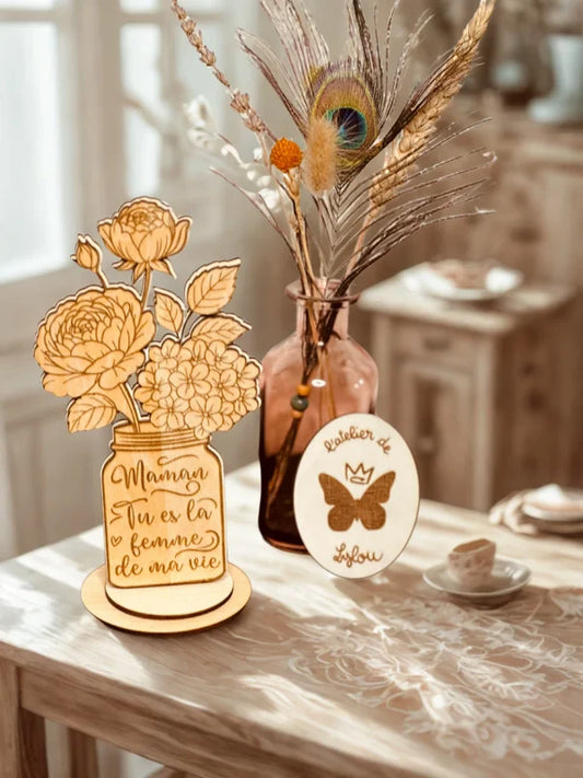 Bouquet en bois gravé – “Maman” à garder pour toujours
