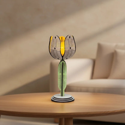 Lampe tulipe en bois découpé L'Atelier de Lylou, design artistique, éclairage d'ambiance, décoration intérieure