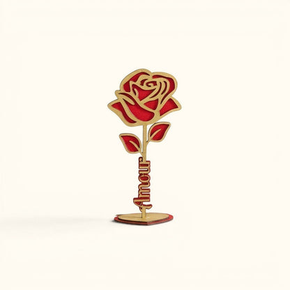 L'Atelier de Lylou rose décorative en bois rouge et doré, gravée "Amour", artisanale française.